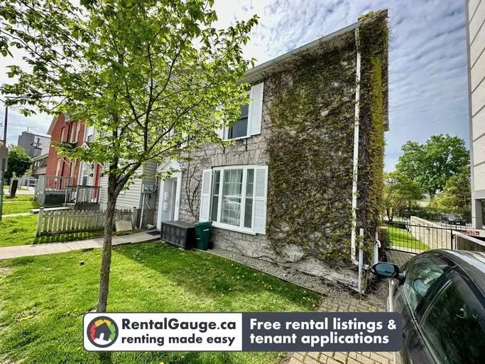 306 Brock St - Photo 2 of 20