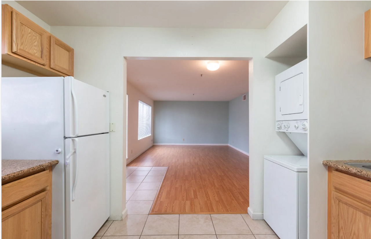 Napa Creek Apartments - Photo 5 of 7