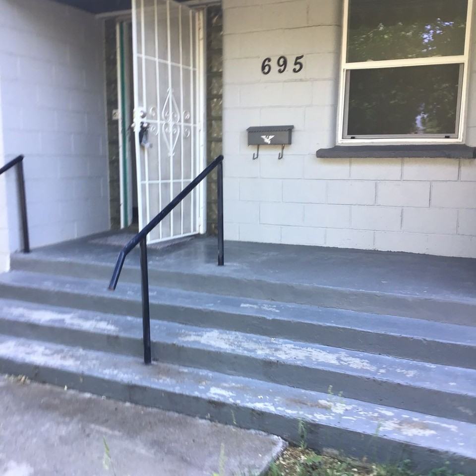 695 Oregon St - Photo 2 of 19