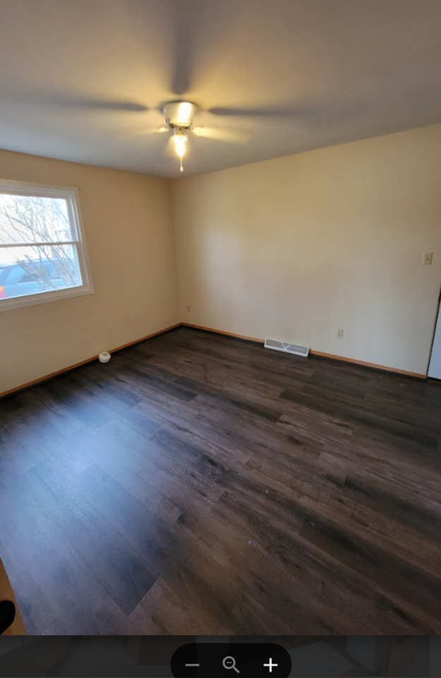 1349-1351.5 W 4th St - Photo 2 of 7