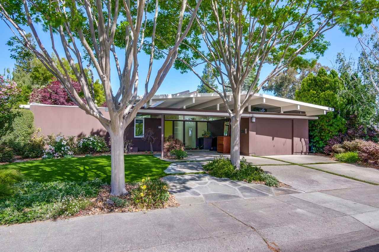 747 Holly Oak Dr - Photo 2 of 19