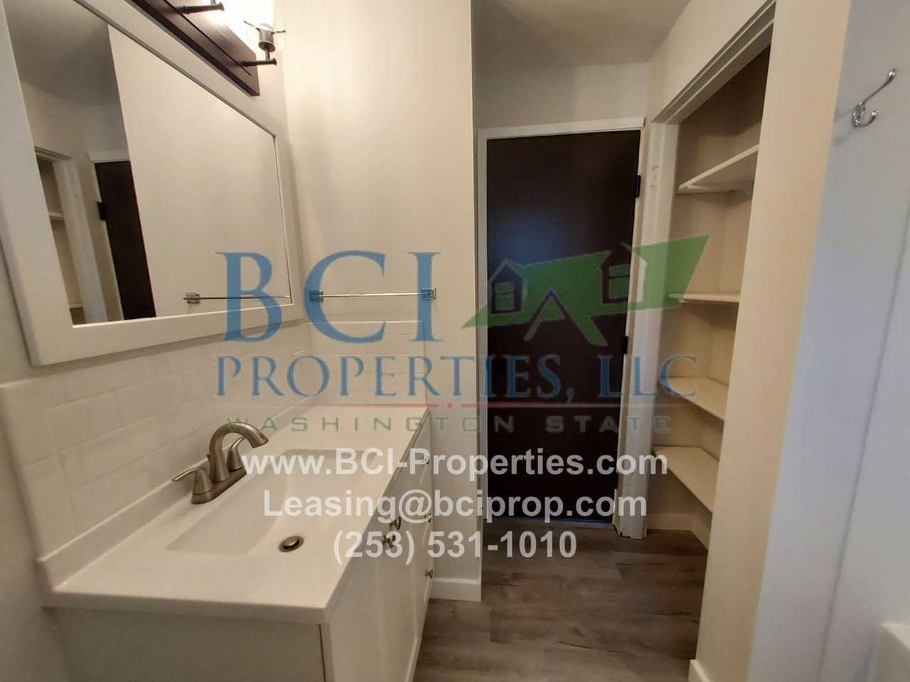 8811 Forest Ave Sw - Photo 3 of 50