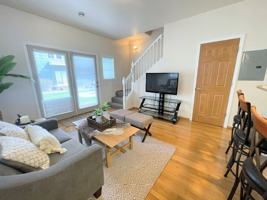 featured image of 221 W 13th Ave