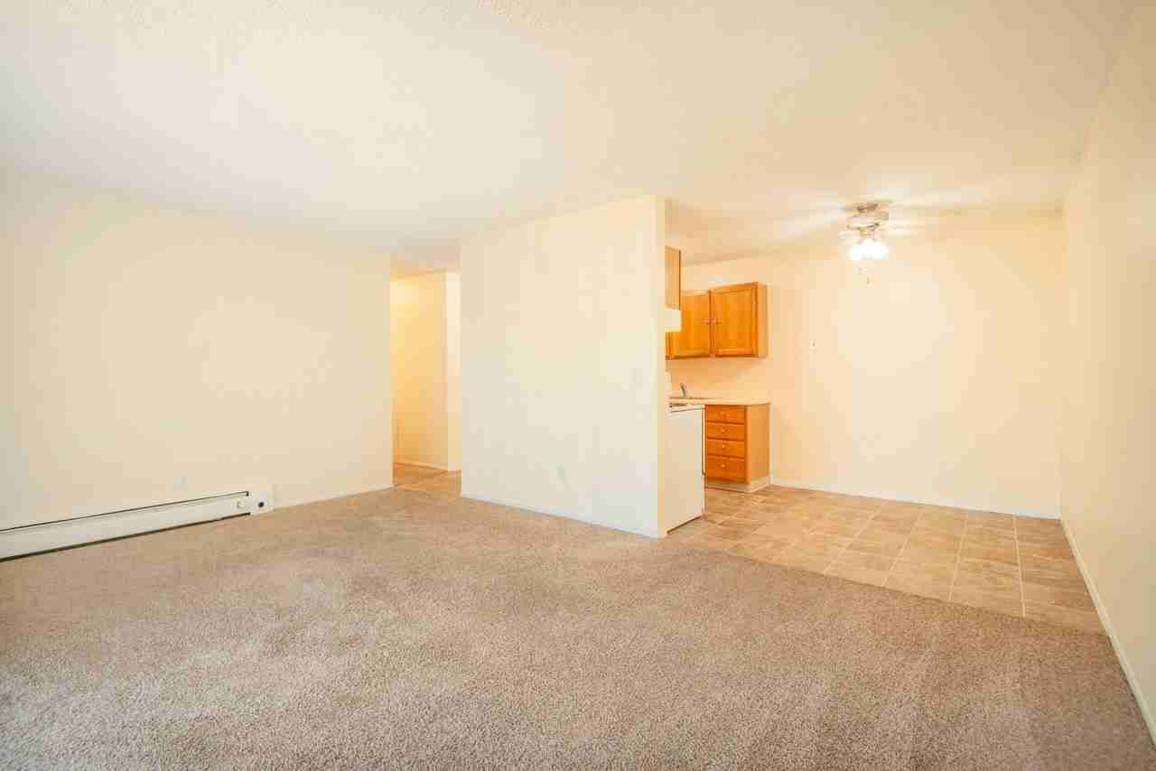 Excelsior Manor Apartments - Photo 6 of 50