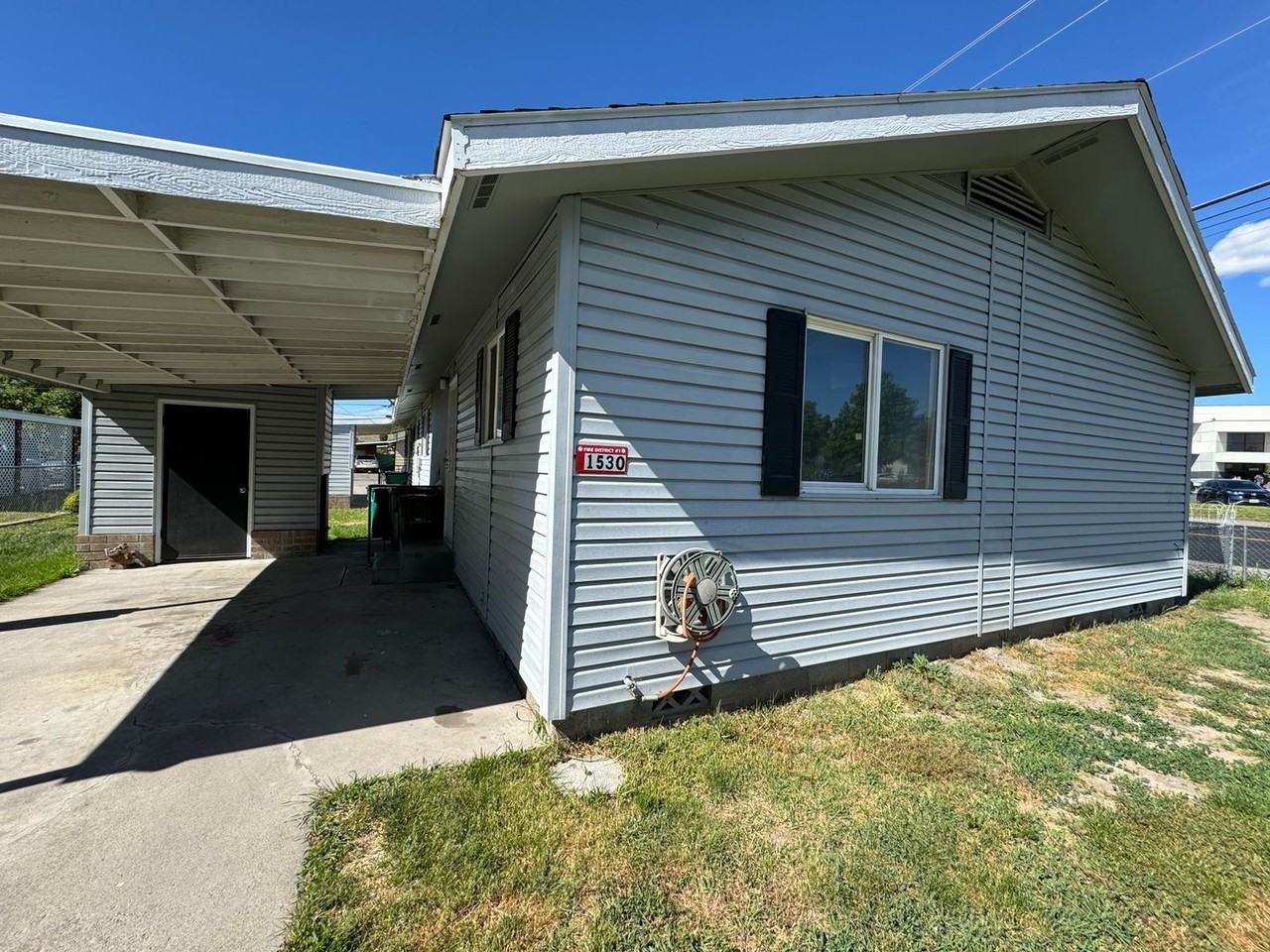 1530 Washburn Way - Photo 2 of 11