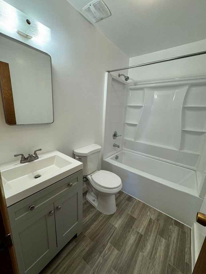 1530 Washburn Way - Photo 6 of 11