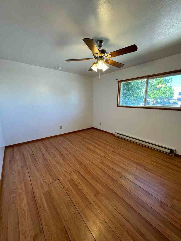 1530 Washburn Way - Photo 7 of 11