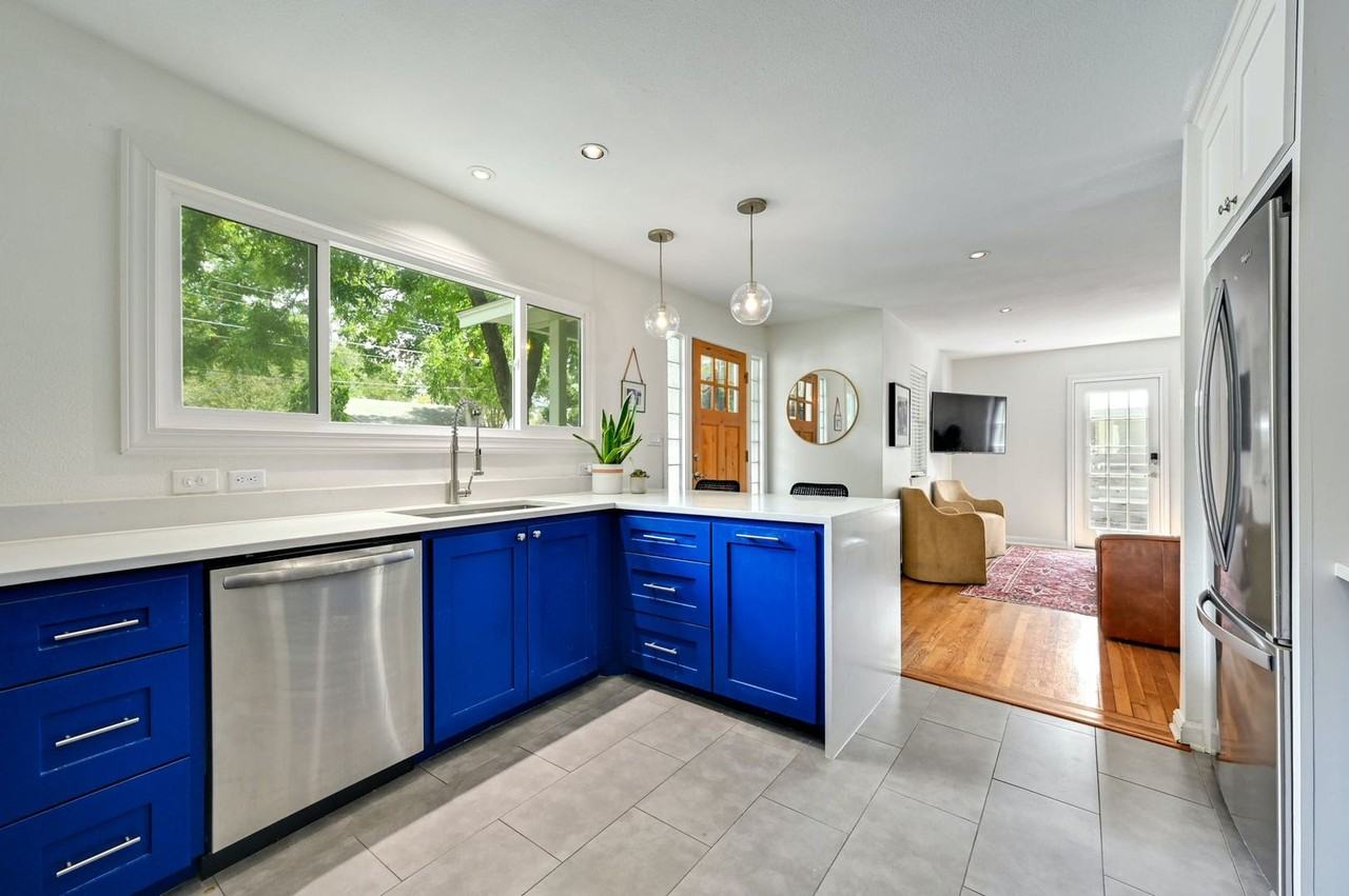 1709 Payne Ave - Photo 7 of 27