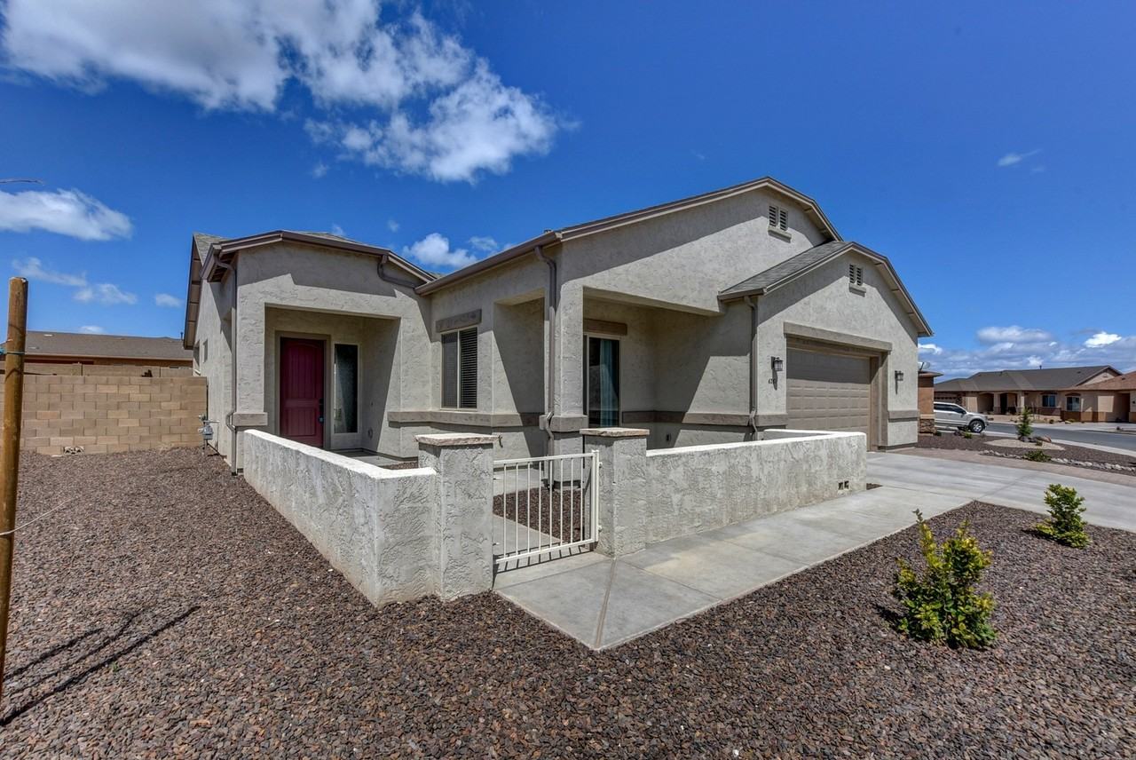 6261 E Livingston Loop - Photo 3 of 32