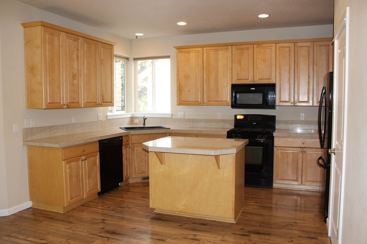 61525 Tall Tree Ct - Photo 2 of 12