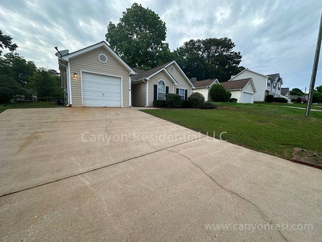 1915 Portwest Way - Photo 2 of 19