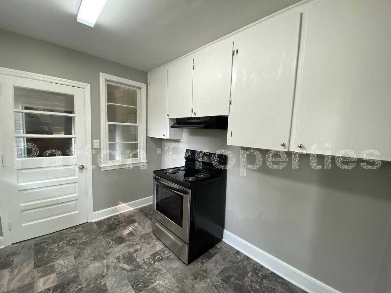 2401 Chappelle St - Photo 5 of 14