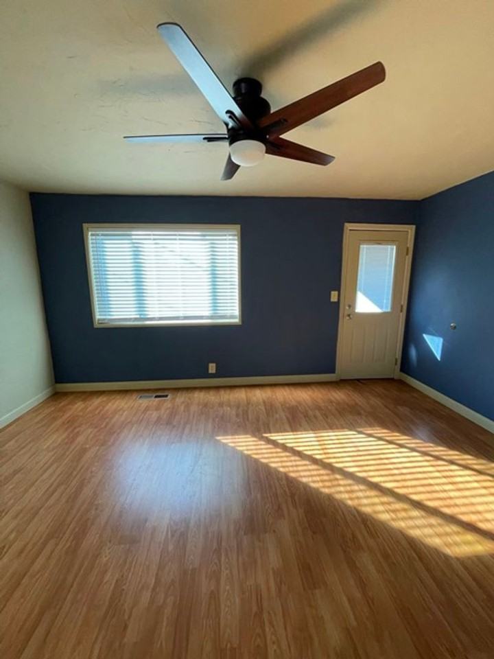 1809 Birch St - Photo 5 of 13