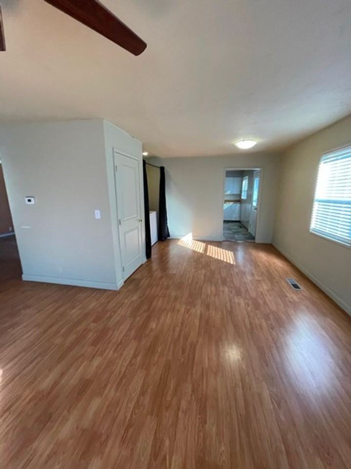 1809 Birch St - Photo 6 of 13