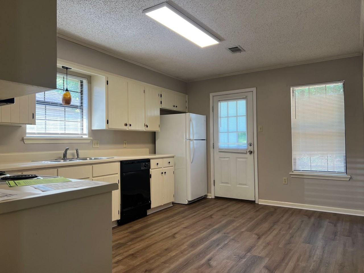 1609 Rushing Cir - Photo 5 of 19