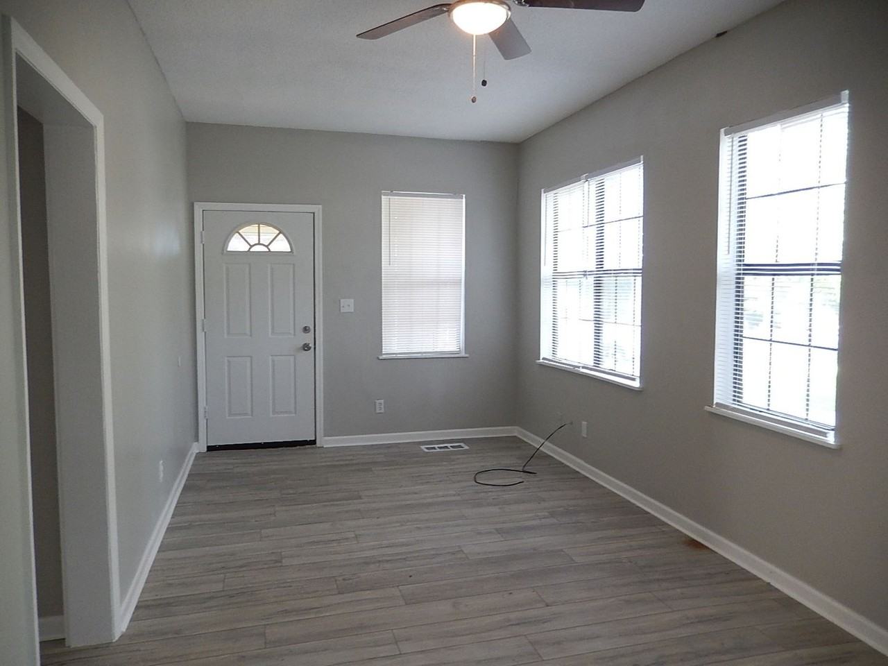 1419 Connecticut St - Photo 3 of 12