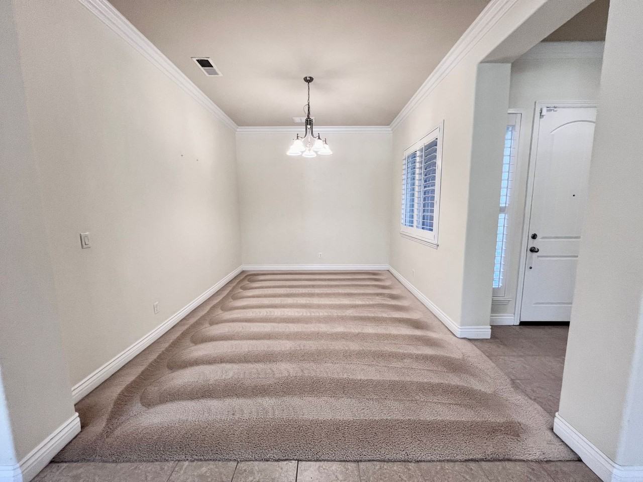 5661 N Annapolis Ave - Photo 2 of 32