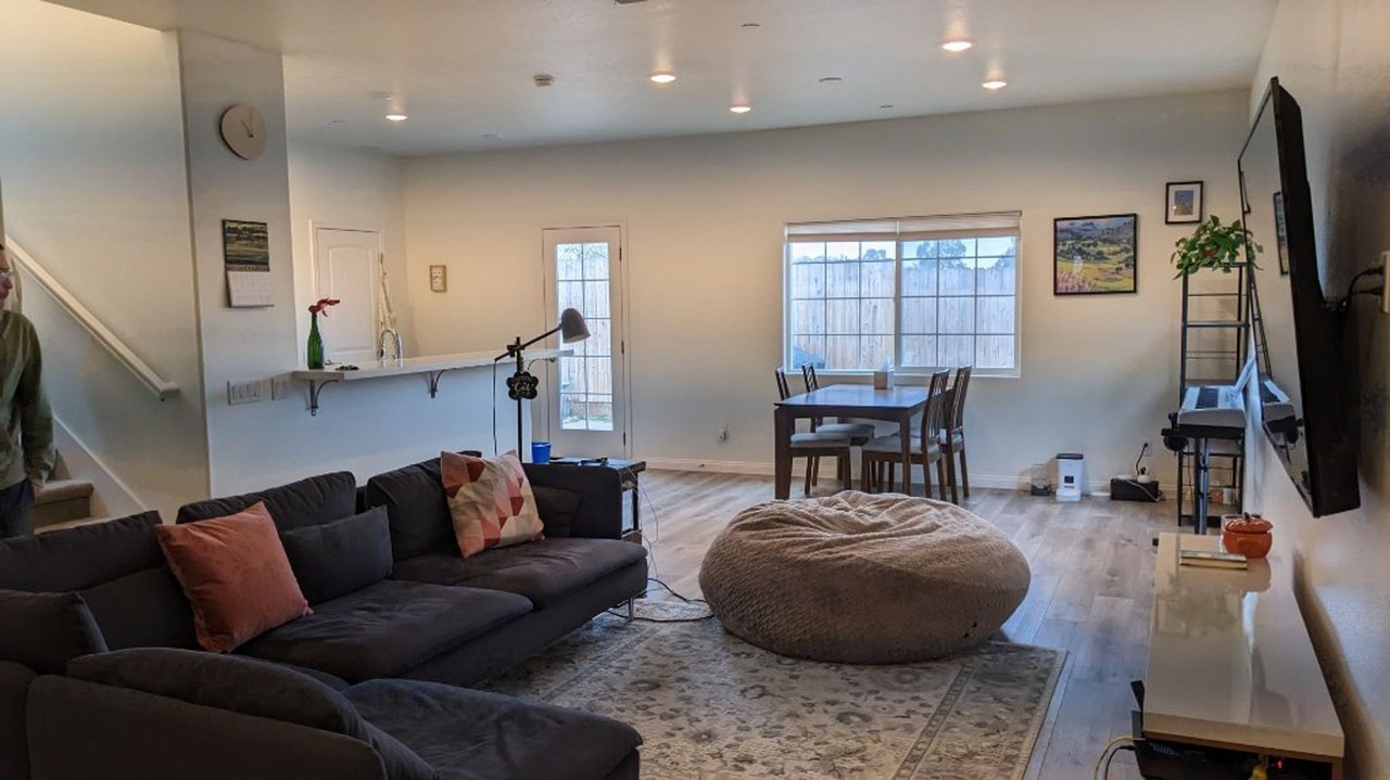 272 Scarlett Cir - Photo 2 of 15