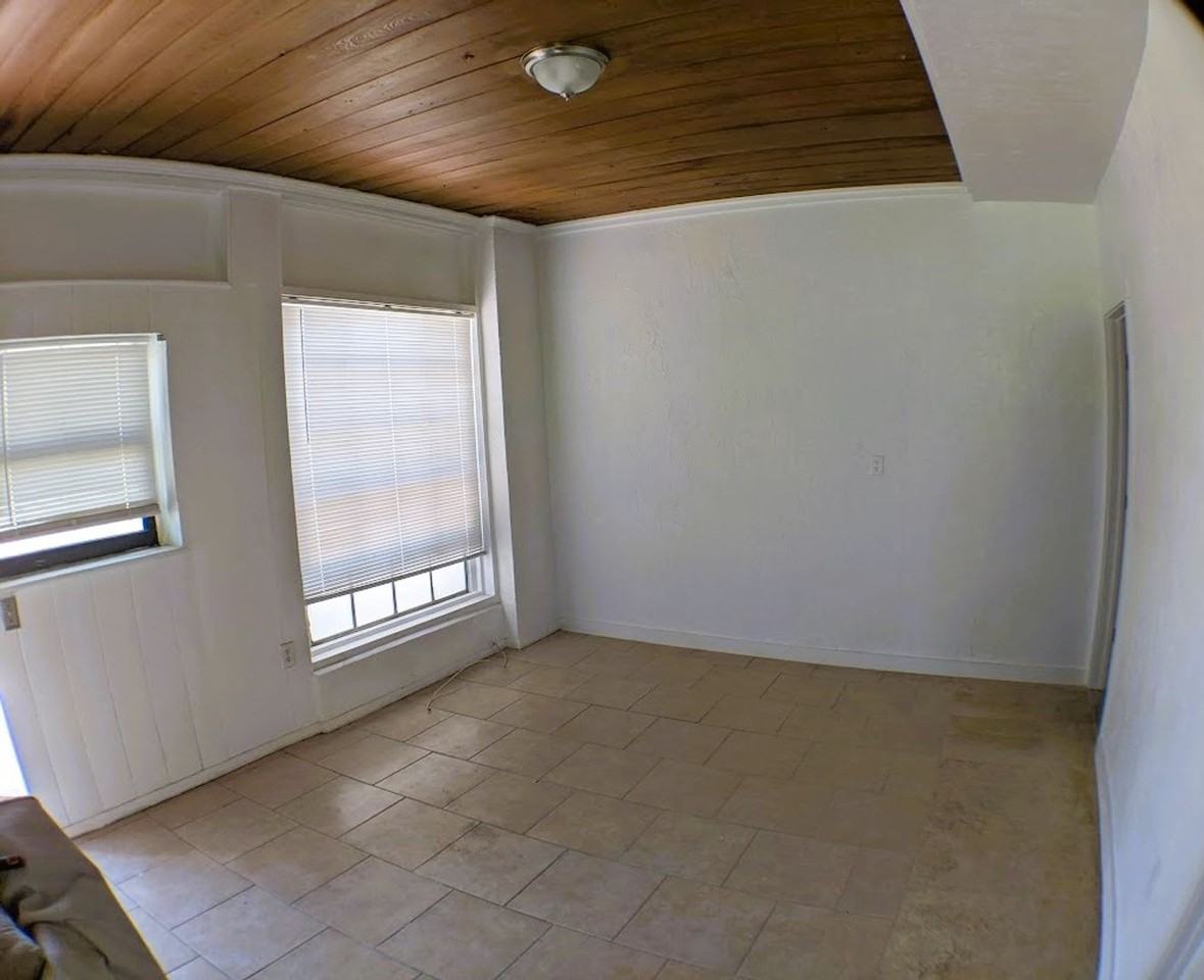 401 Colonia Ln E ##E. - Photo 5 of 12