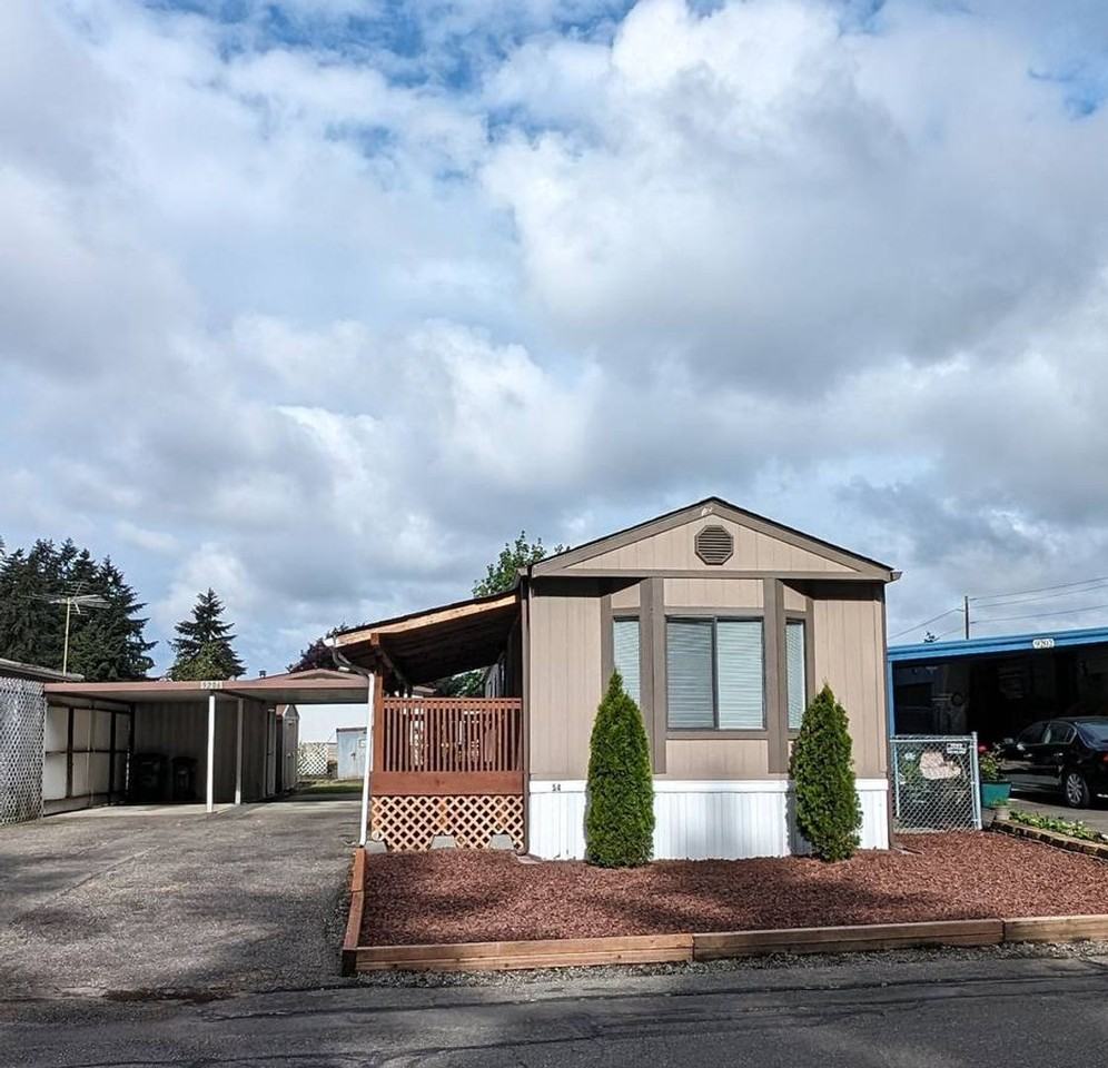 9203 28th Ave S - Photo 2 of 8