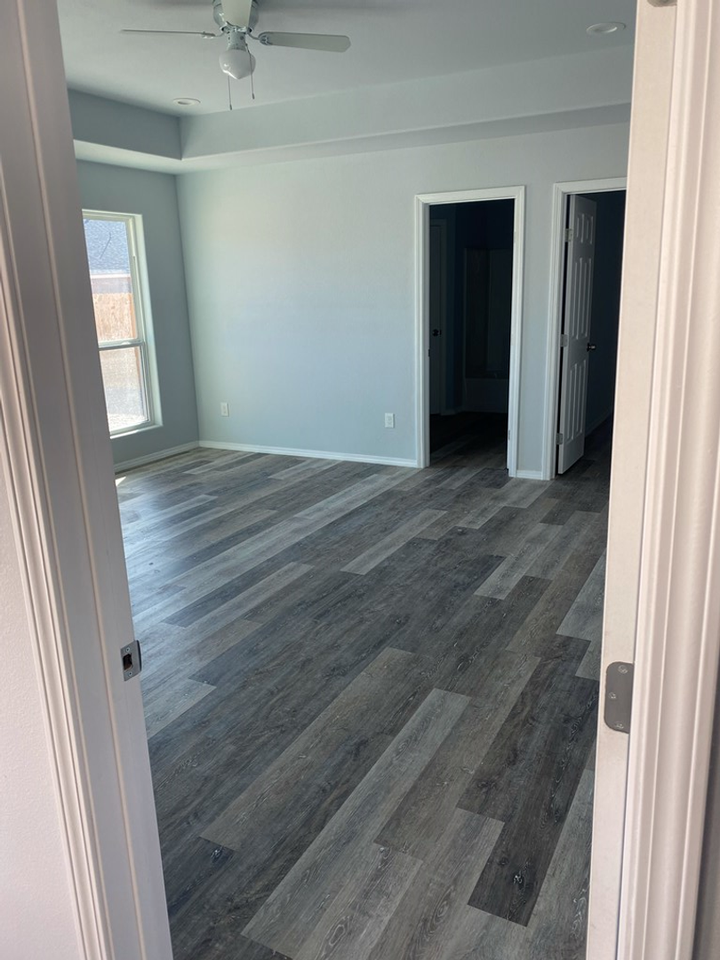 1642 Wrigley Dr - Photo 7 of 17