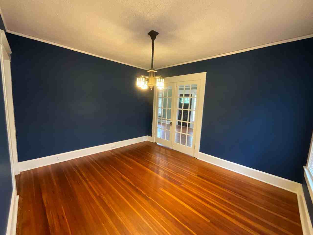1117 Lexington Ave - Photo 3 of 48