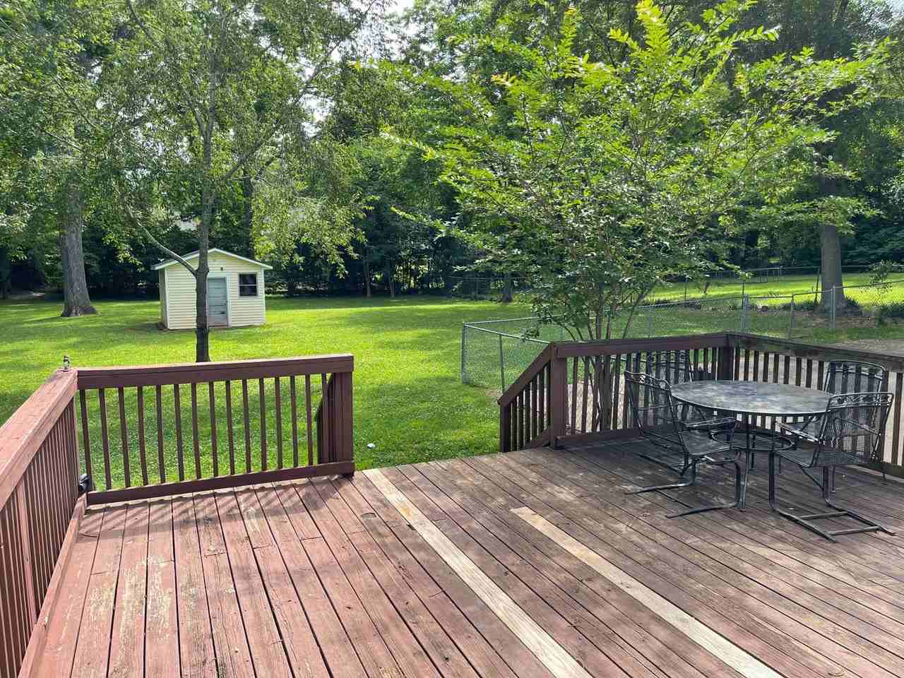 607 Floral St - Photo 3 of 15