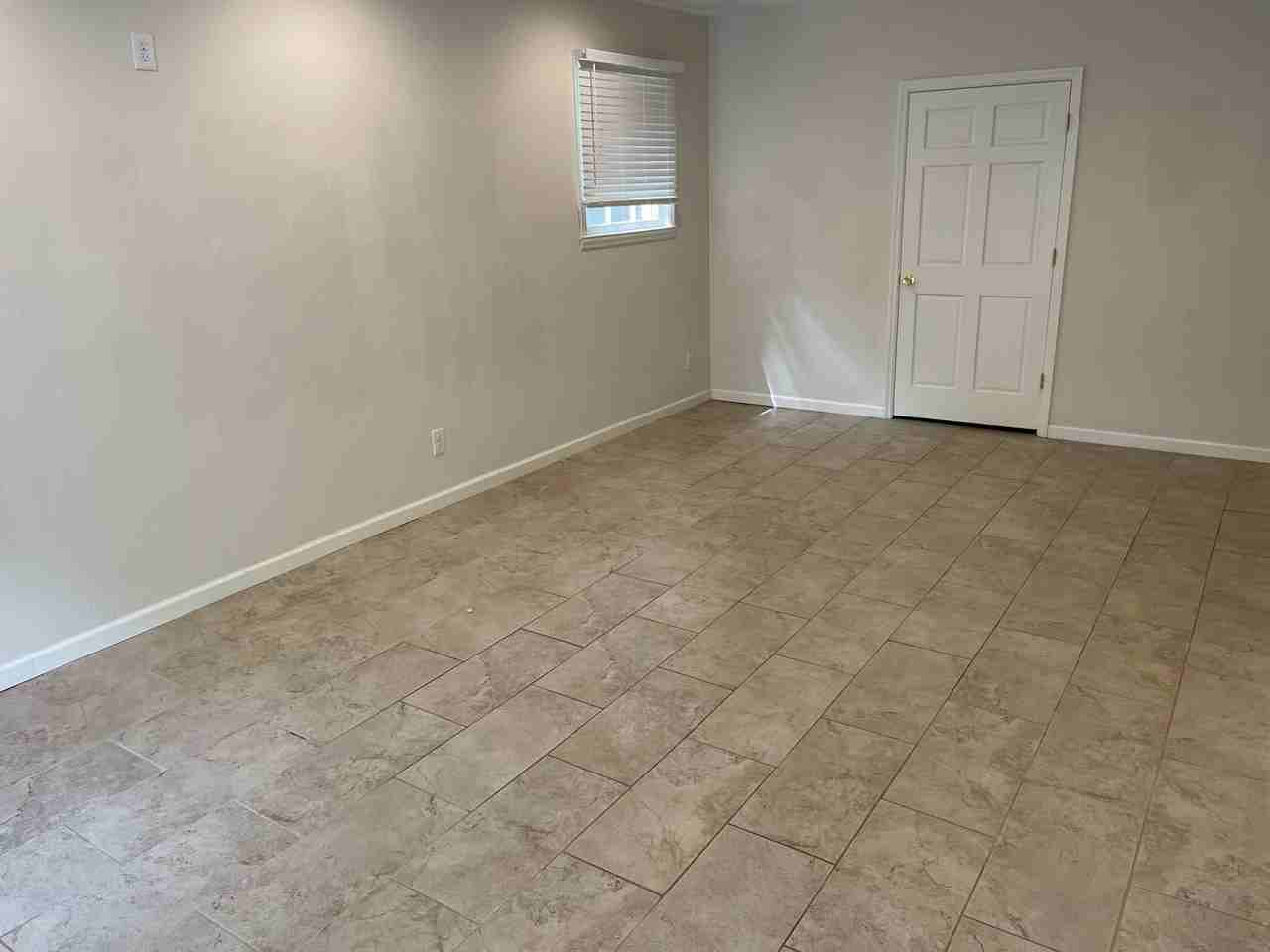 607 Floral St - Photo 5 of 15