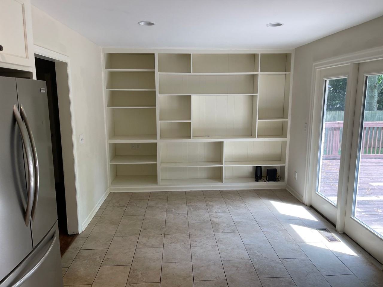 607 Floral St - Photo 7 of 15