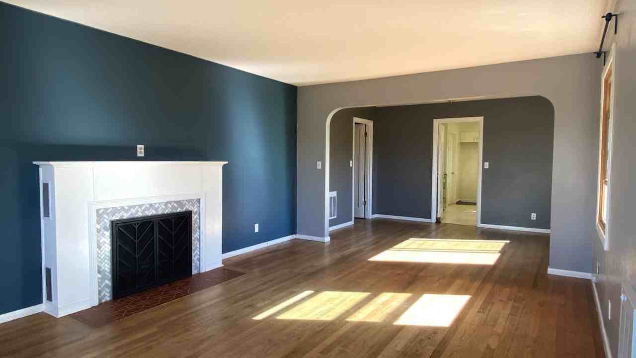 716 E 14th St - Photo 5 of 32