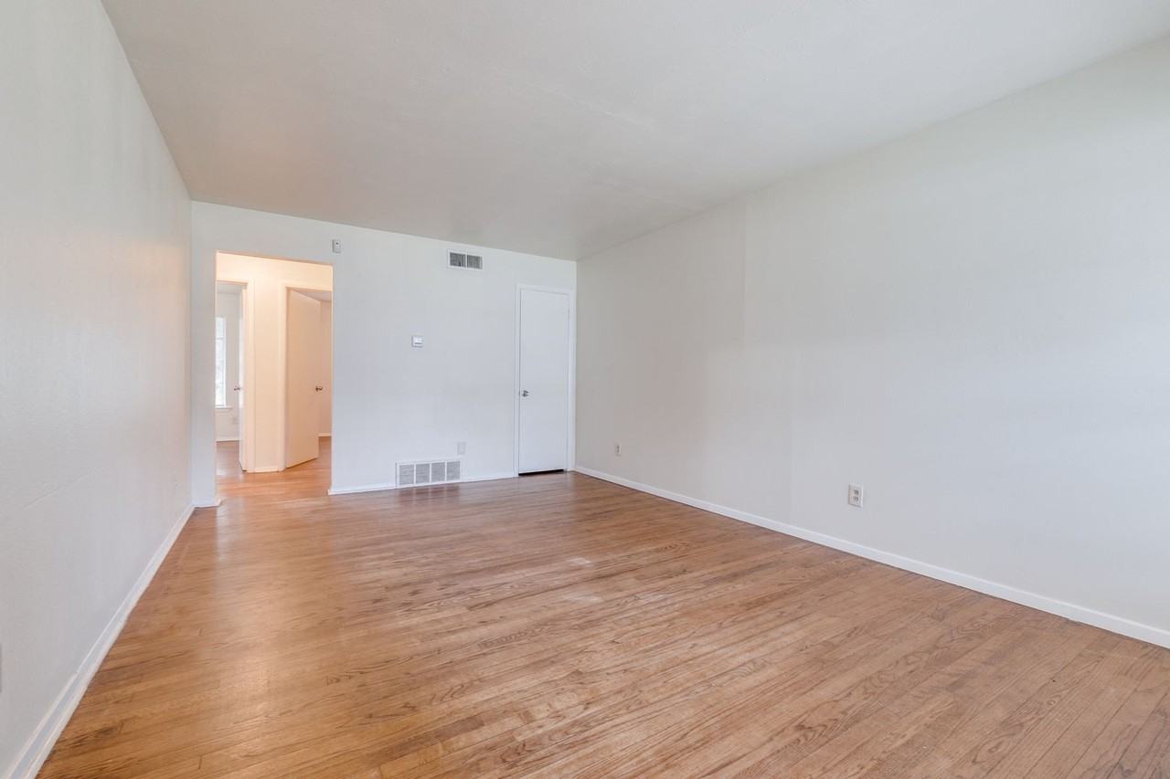 7903 Millstone Dr - Photo 2 of 12