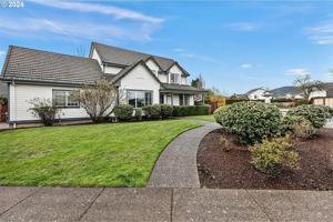 featured image of 1592 Kingston Way