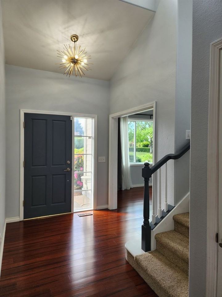 1592 Kingston Way - Photo 2 of 36