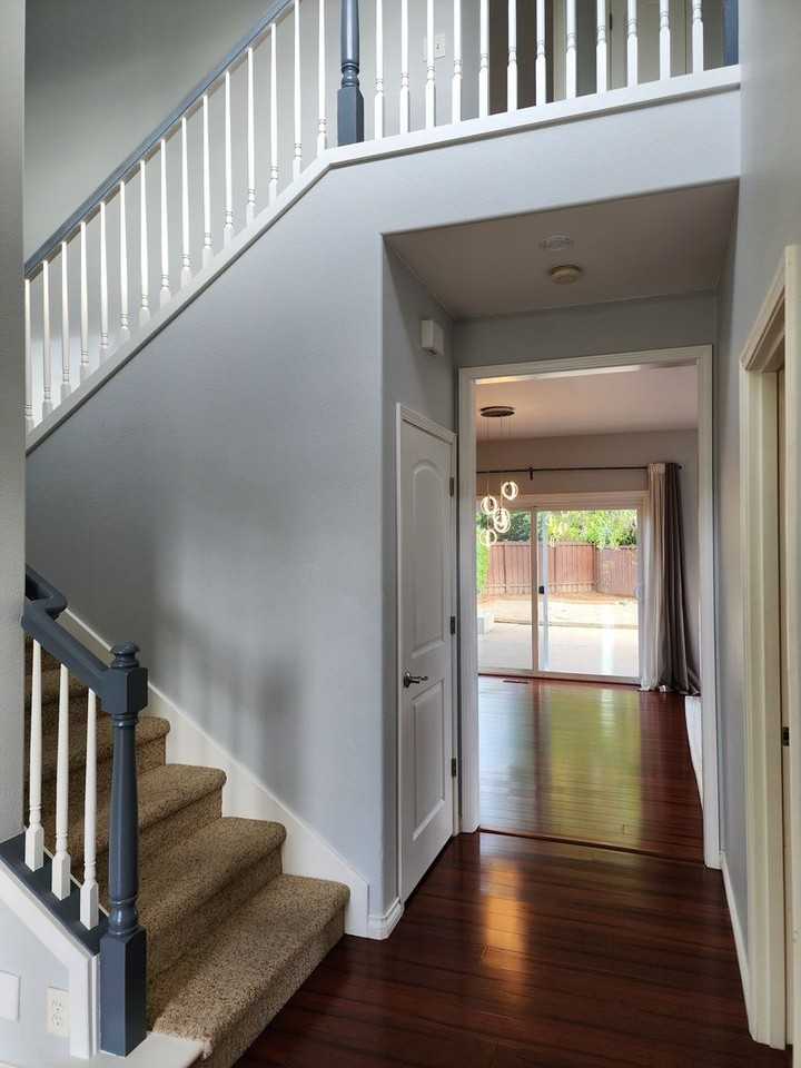 1592 Kingston Way - Photo 4 of 36