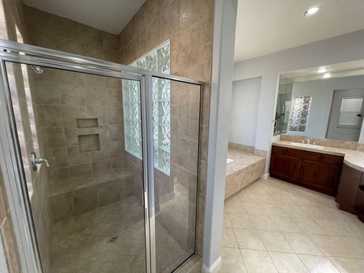 3173 Elk Clover St - Photo 4 of 24