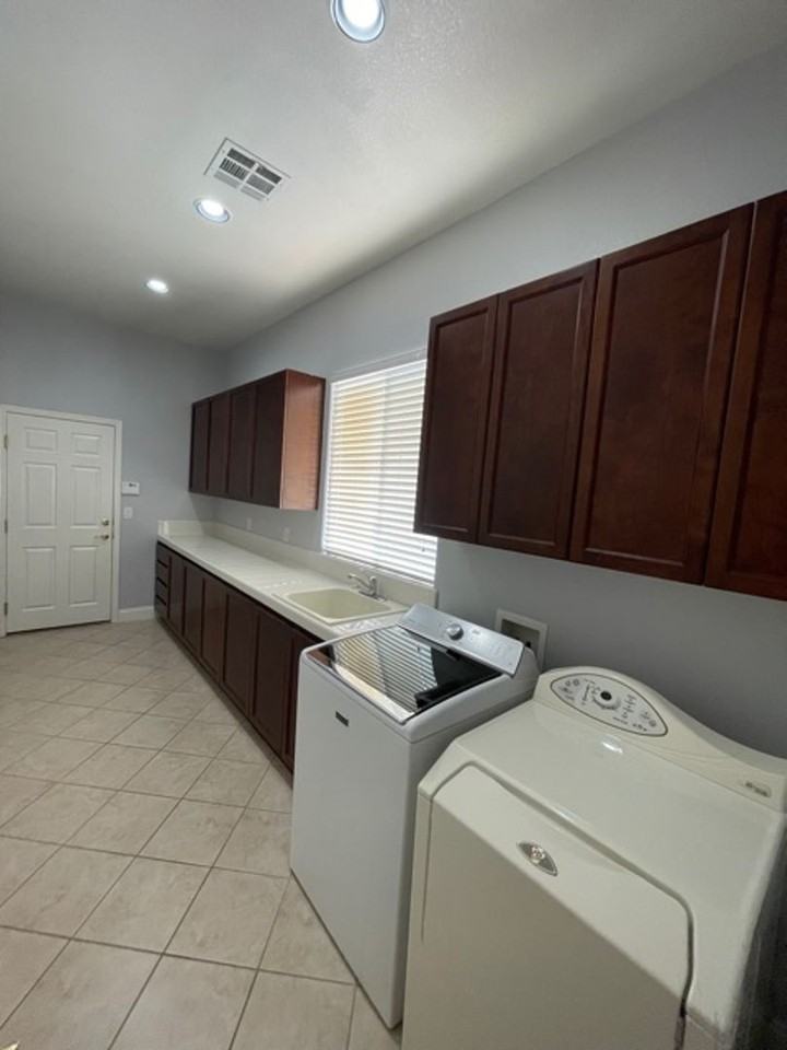 3173 Elk Clover St - Photo 5 of 24