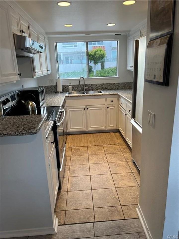 721 Calle Perlino - Photo 4 of 10