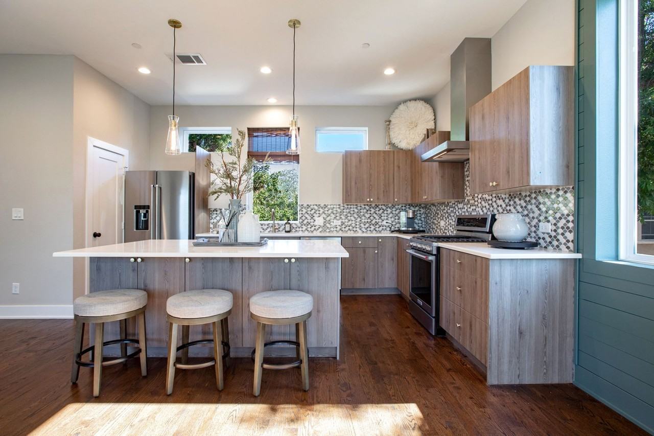 4514 Cabell Dr - Photo 3 of 25