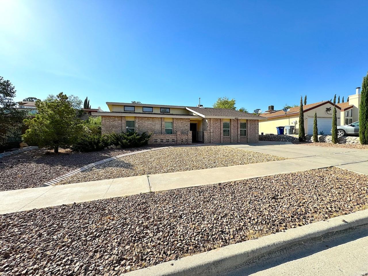 6851 Amposta Dr, El Paso, TX 79912 3 Bedroom Apartment for Rent