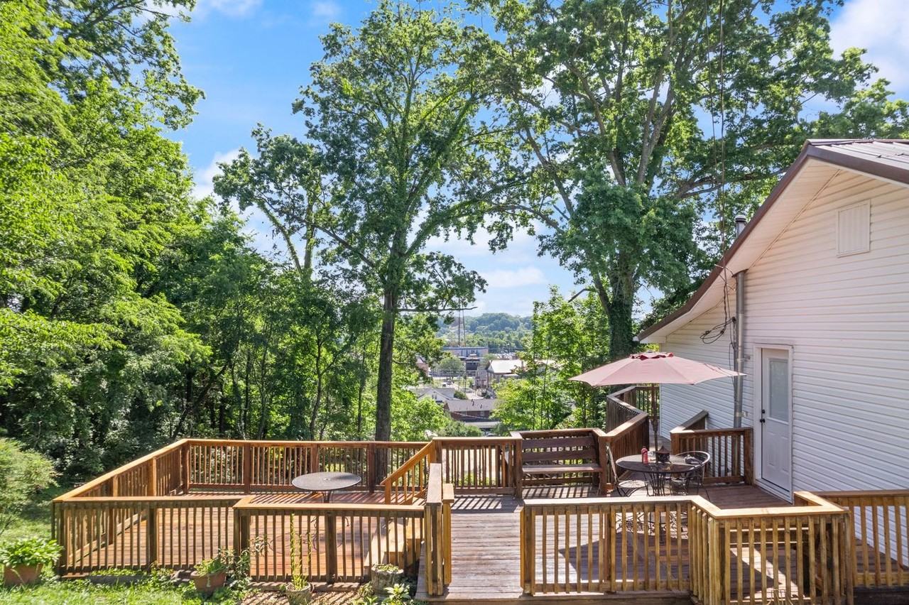 107 Padgett St - Photo 2 of 25