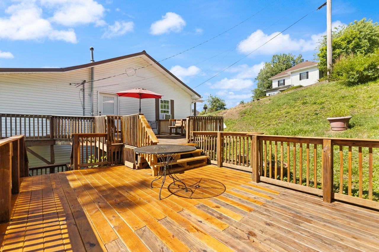 107 Padgett St - Photo 3 of 25