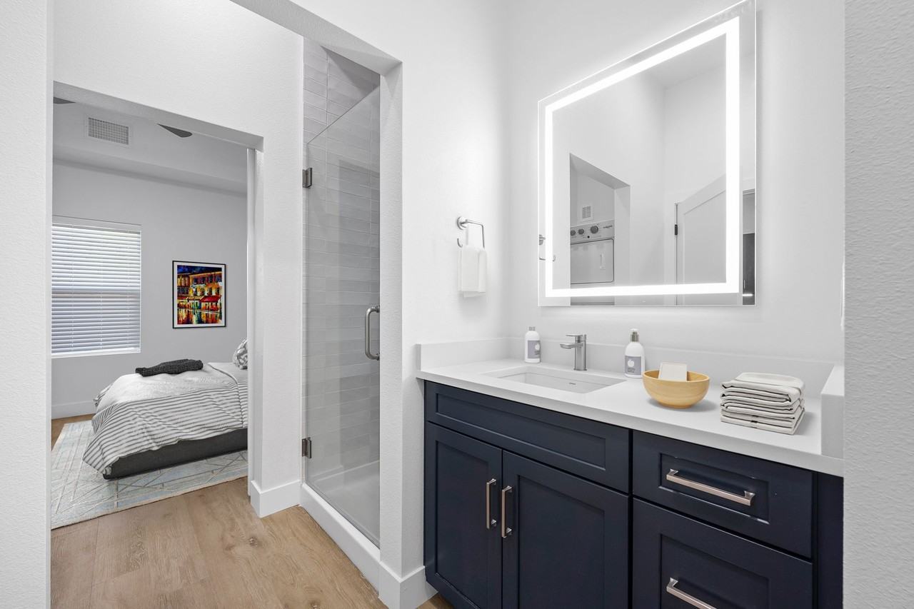 Poplar Place - Photo 4 of 50