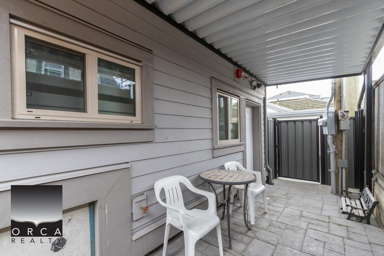 180 60th Ave E - Photo 2 of 30