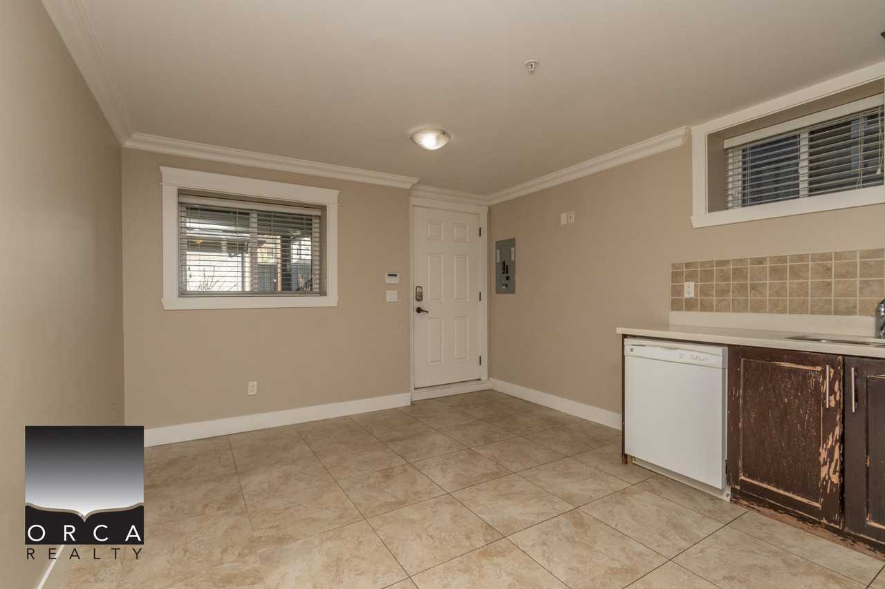 3529 Oxford St - Photo 3 of 24