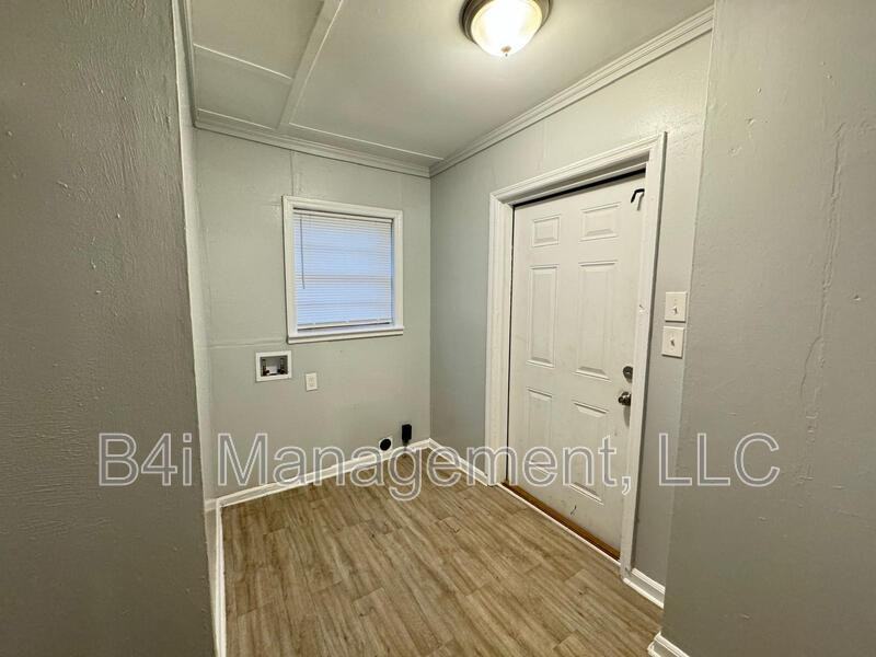 104 G Cir - Photo 3 of 12
