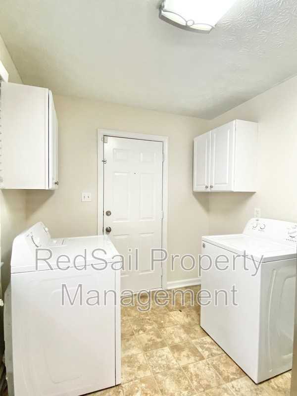 1628 Orcutt Ave - Photo 7 of 21