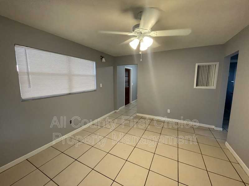 4750 9th Ave S - Photo 4 of 12