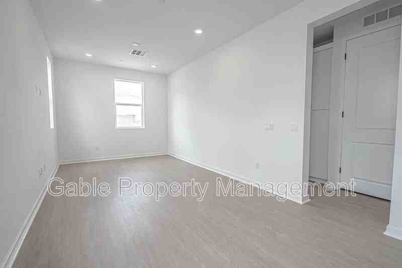 28818 1/2 Saddle Cir - Photo 2 of 12