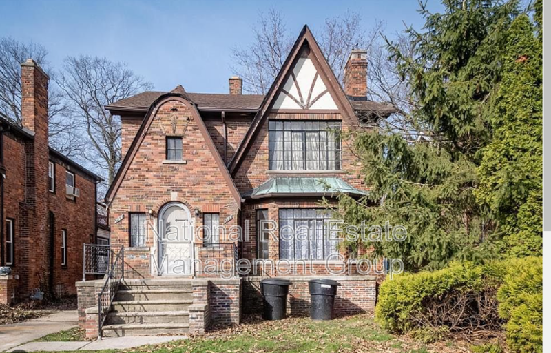 5253 Grayton St - Photo 2 of 23