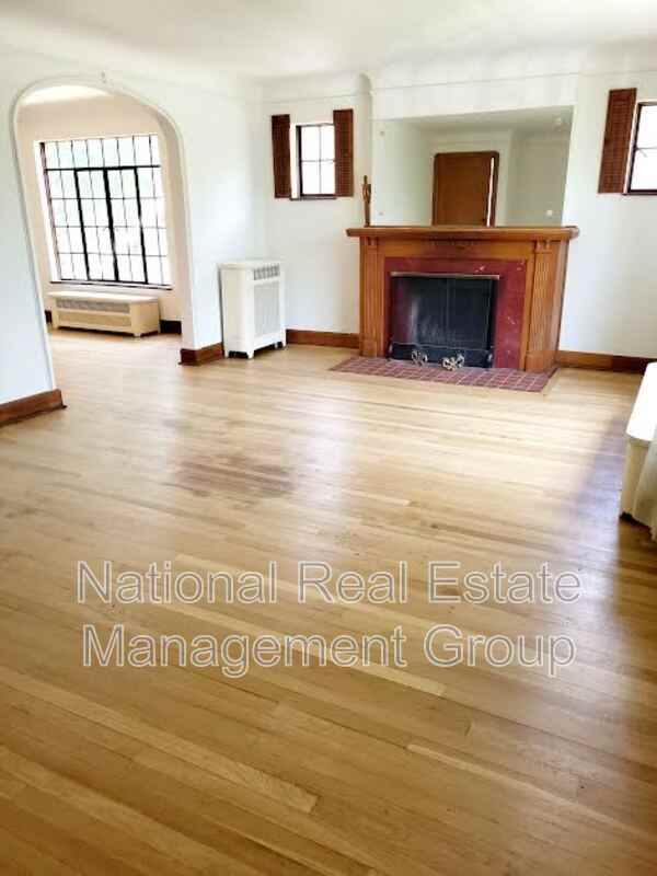 5253 Grayton St - Photo 3 of 23